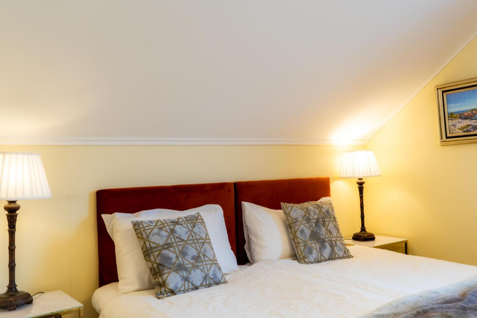 Vaenerport Lakefront Hotell 마리에스태드 외부 사진