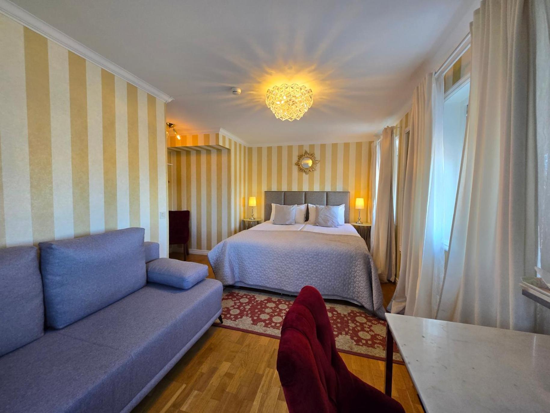 Vaenerport Lakefront Hotell 마리에스태드 외부 사진